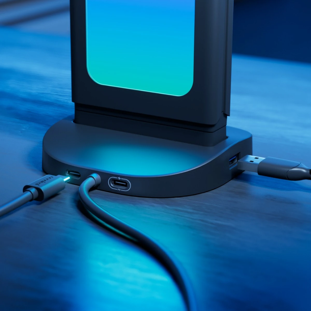 Nanoleaf Pegboard Desk Dock 桌面釘板收納架